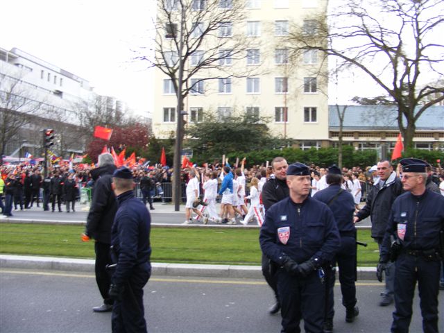 flammeolympicAParis070408 205.jpg